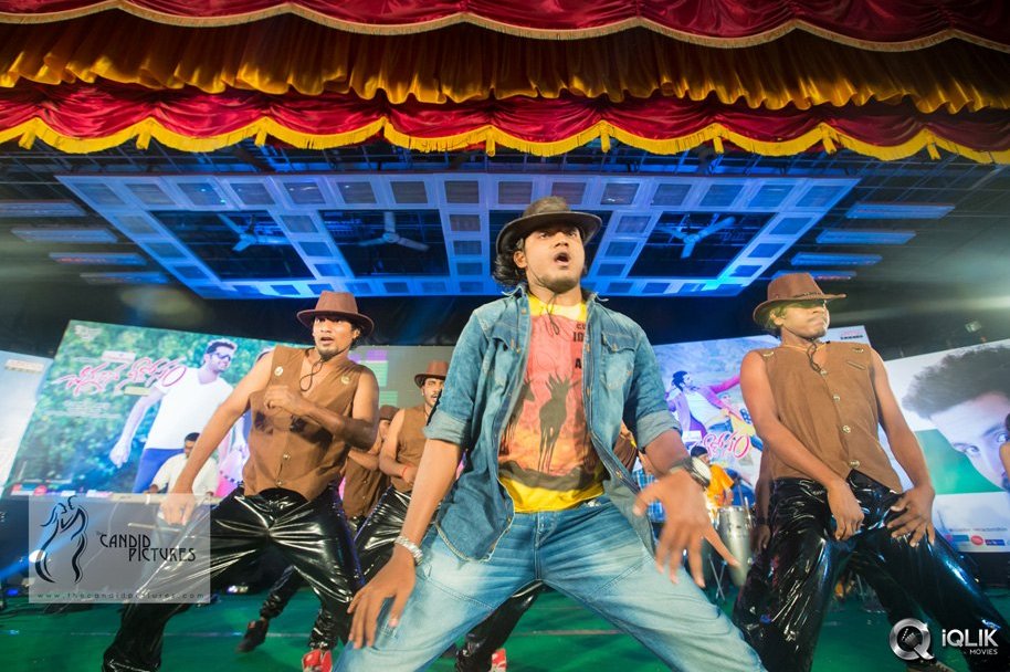 Chinnadana-Neekosam-Movie-Platinum-Disc-Function